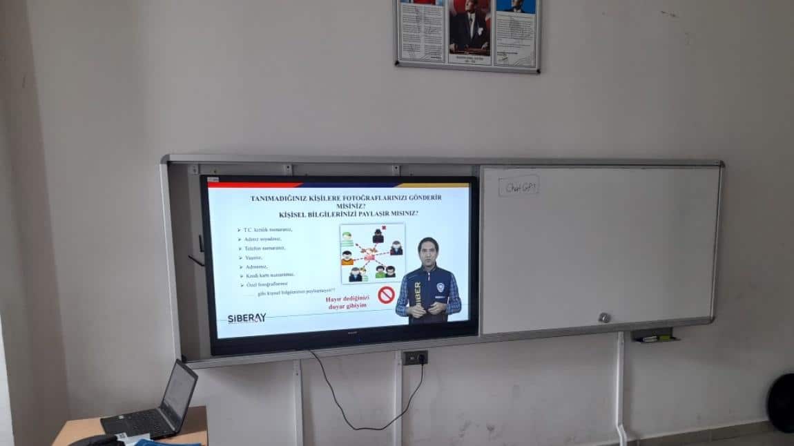 Okulumuz Öğrencilerine İzmir İnternet Haftası 2024 Kapsamında Siberay Üzerinden Siber Güvenlik Hakkında Bilgi Verildi